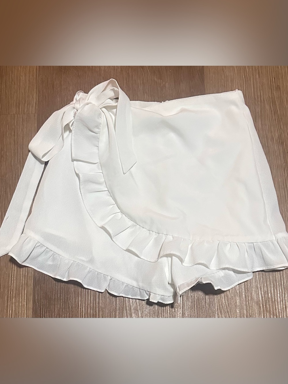 White ruffled shorts